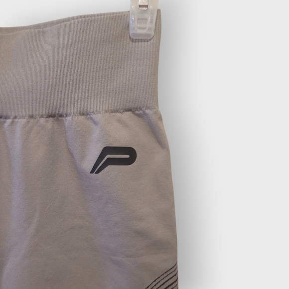 PURSUE FITNESS - Impulse Seamless Shorts - Picture 7 of 10